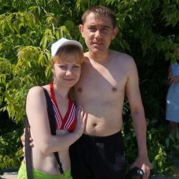 Пара ищет милую девушку для встреч Пара ищет милую девушку для встреч